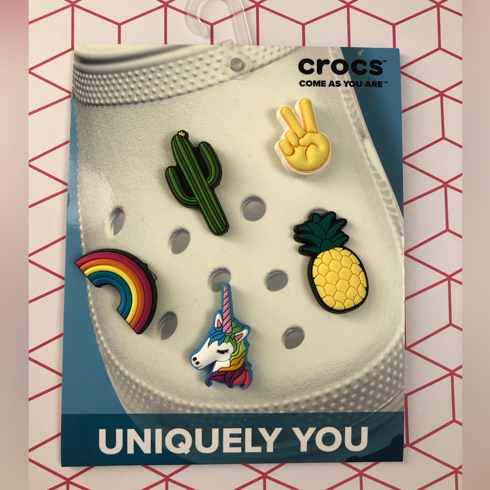 CROCS “Come as You Are”  5  Bright Coloured Charms Cactus, Unicorn, Rainbow NEW
